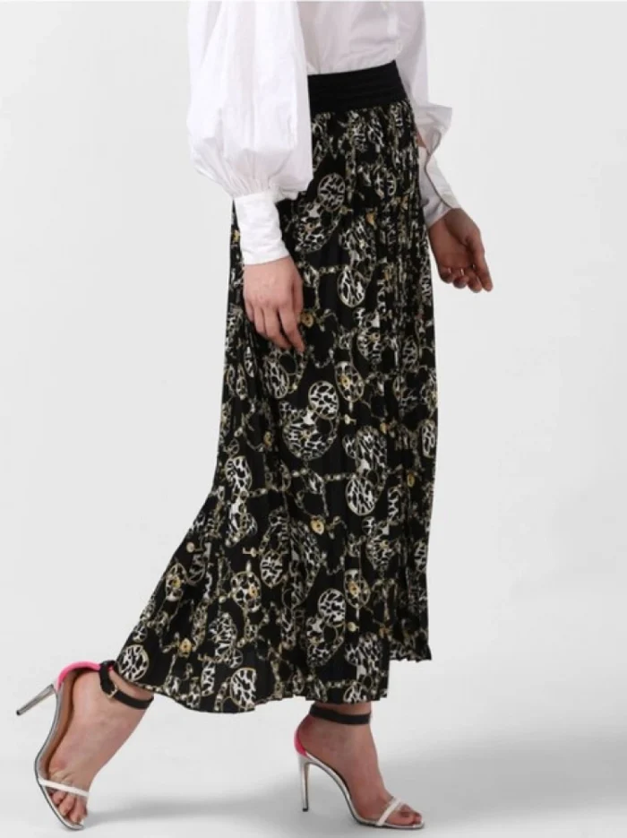 PID-65448-Women-s-Georgette-Chain-Print-Elasticated-Skirt-Black-and-Cream-4-1000x1000-1.webp PID-65448-Women-s-Georgette-Chain-Print-Elasticated-Skirt-Black-and-Cream-4-1000x1000-1.webp